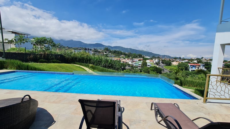 Serena Luxury Suites photo